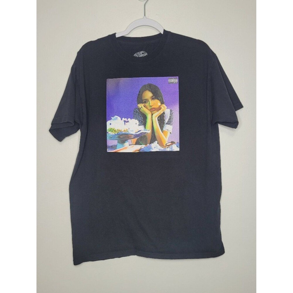 Olivia Rodrigo sour black short sleeve graphic front band shirt size large